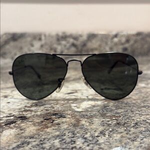Ray-Ban Black Aviator Polarized Sunglasses